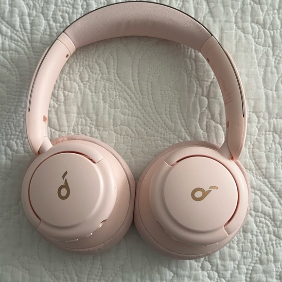 Anker Blush Pink Headphones with Case - Picture 4 of 9